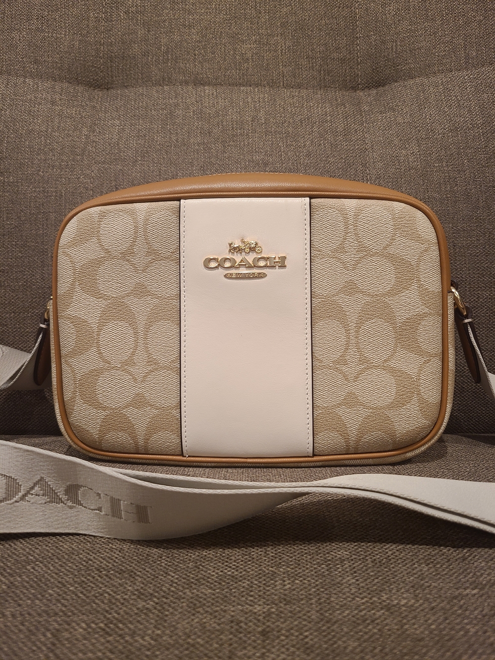 Coach Jamie camera bag in signature canvas (ct255)